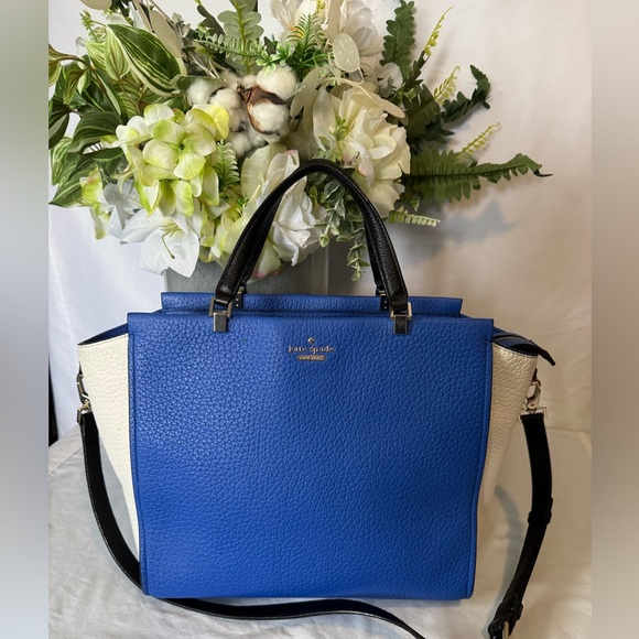 kate spade Handbags - Kate Spade EUC Chelsea Square Hayden large satchel crossbody
